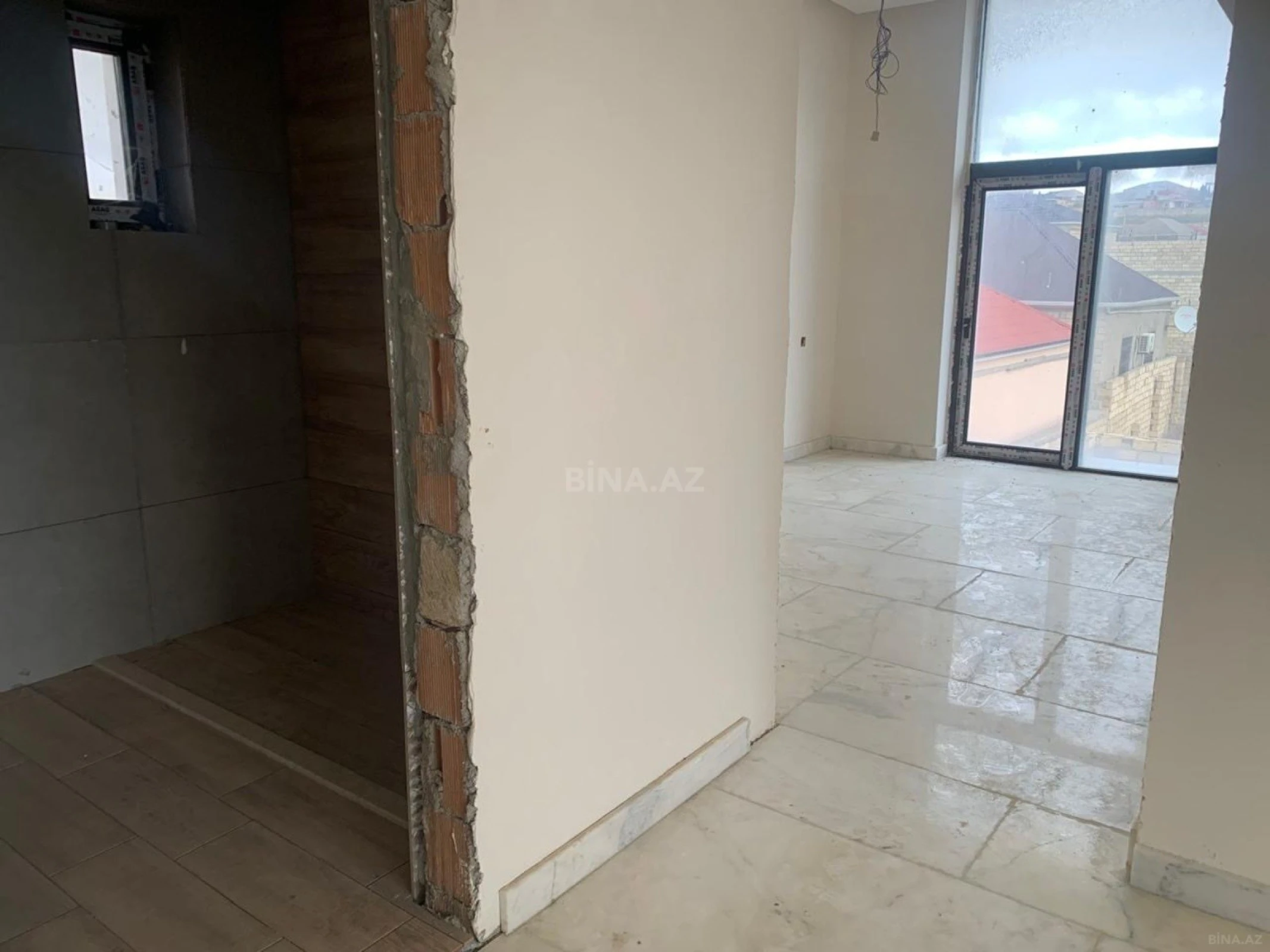 Satılır 8 otaqlı həyət evi 450 m²