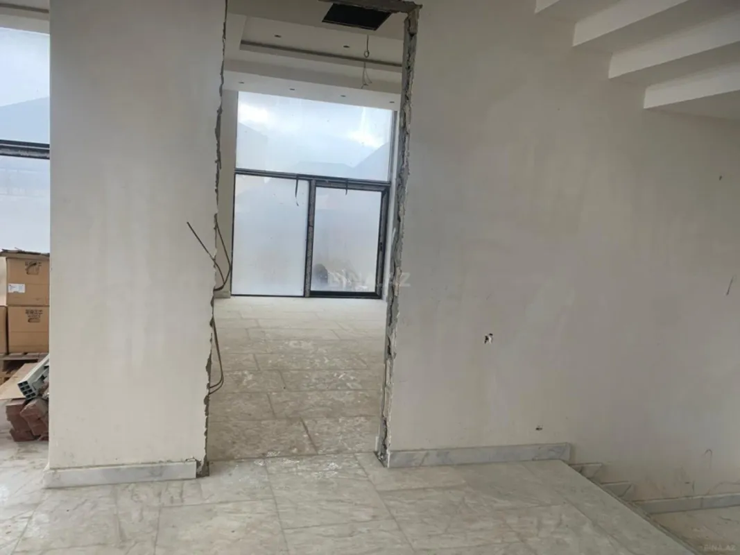 Satılır 8 otaqlı həyət evi 450 m²
