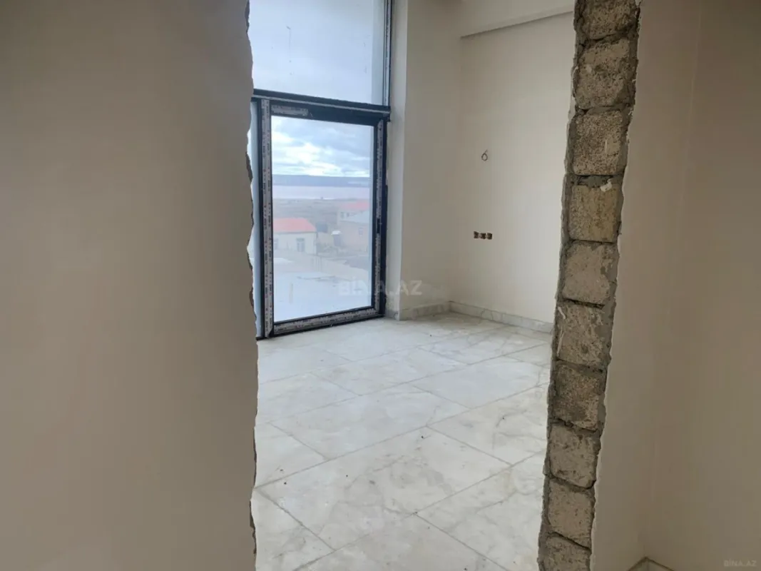 Satılır 8 otaqlı həyət evi 450 m²