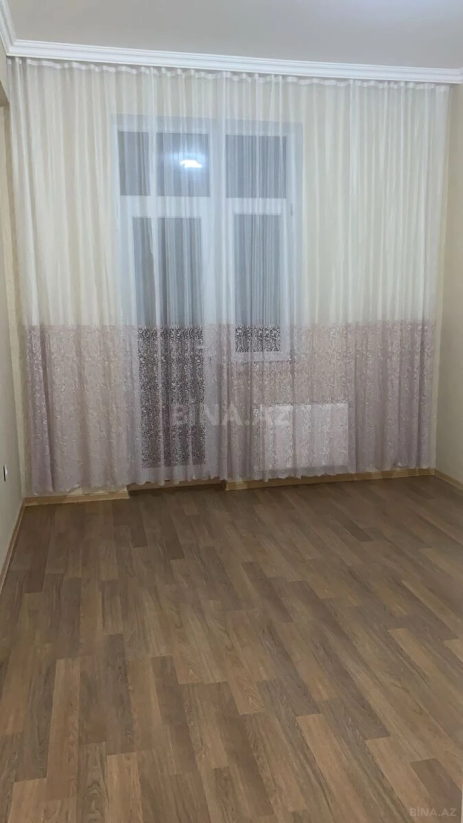 Kirayə verilir 4 otaqlı mənzil 109 m²
