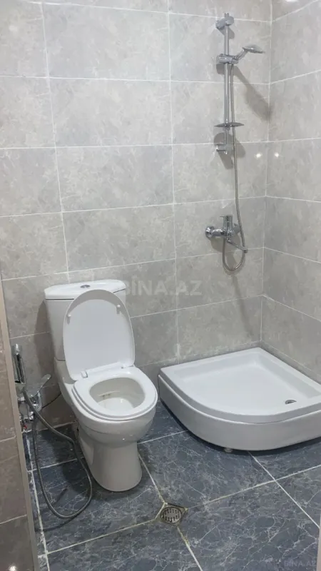 Kirayə verilir 4 otaqlı mənzil 109 m²
