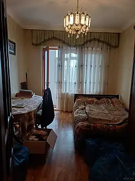 Satılır 5 otaqlı mənzil 125 m²