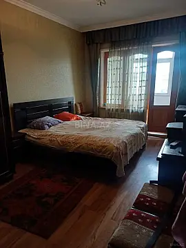 Satılır 5 otaqlı mənzil 125 m²