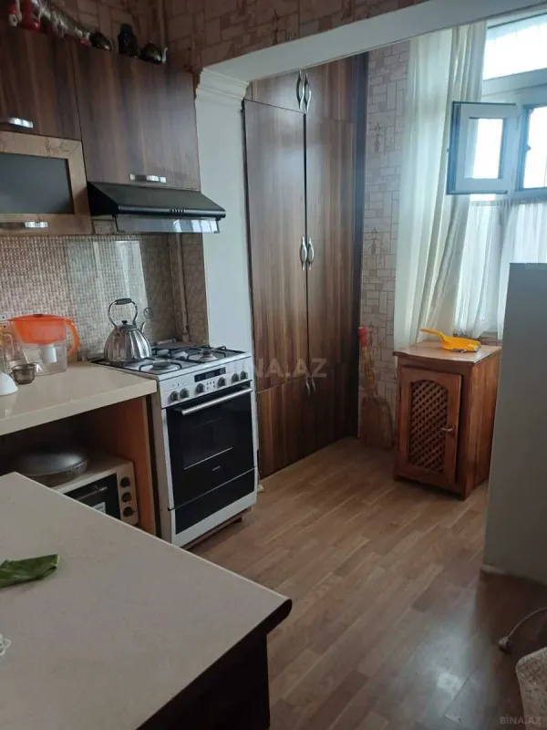 Satılır 5 otaqlı mənzil 125 m²
