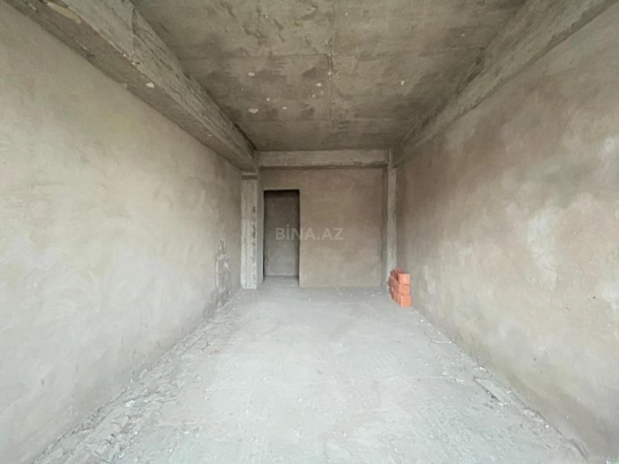 Satılır 4 otaqlı mənzil 154 m²