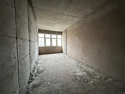 Satılır 4 otaqlı mənzil 154 m²