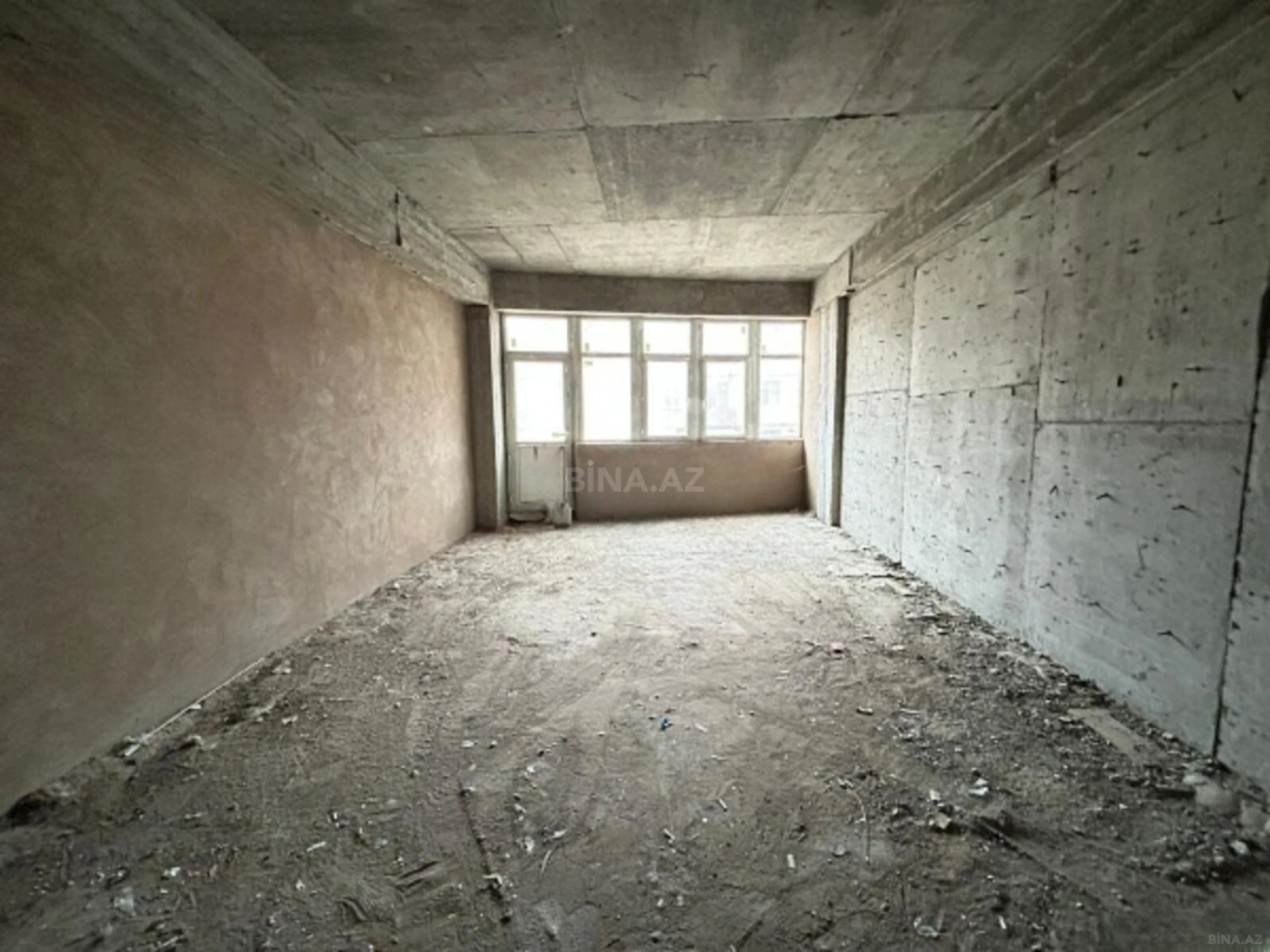 Satılır 4 otaqlı mənzil 154 m²