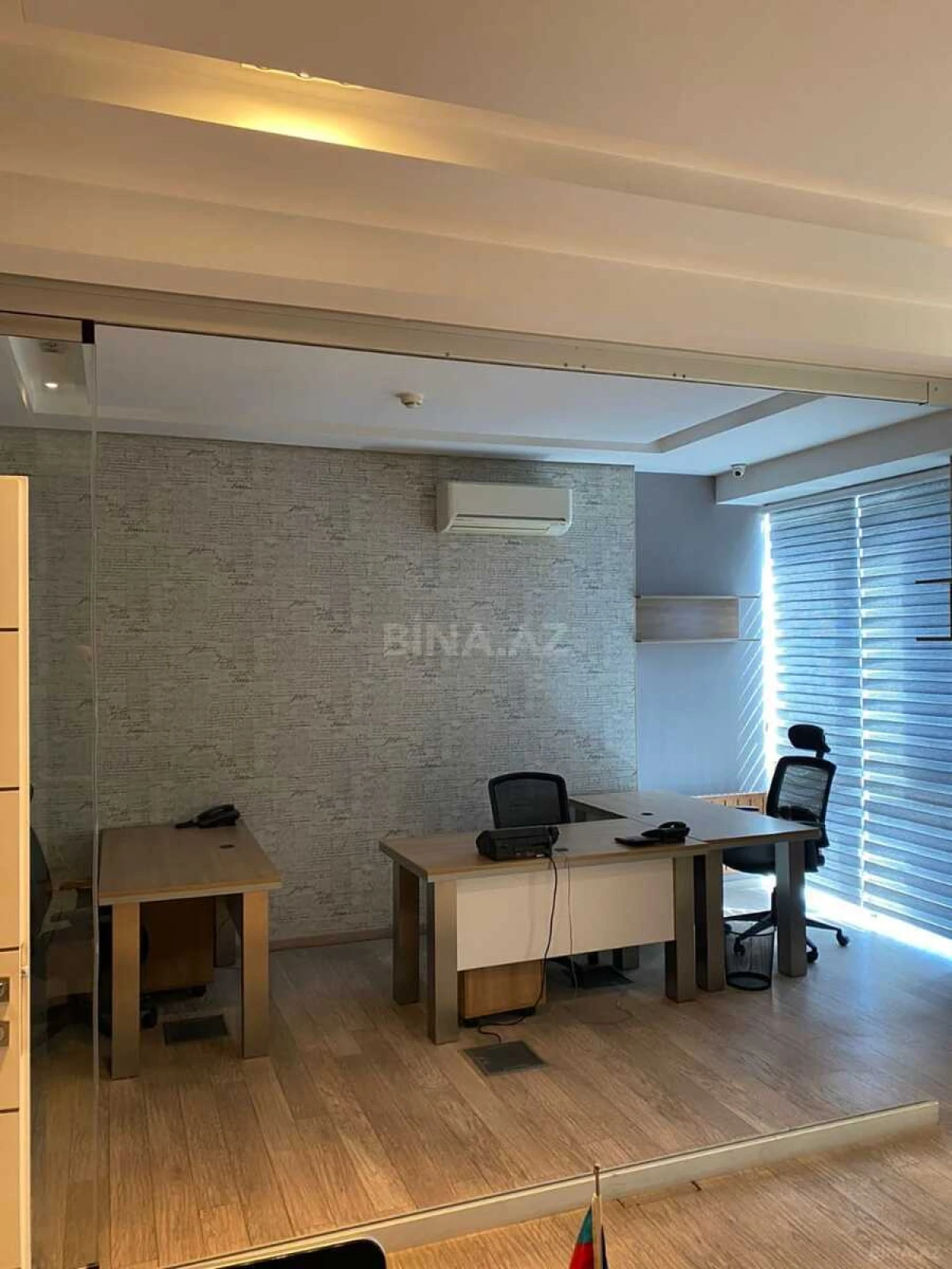 Satılır 3 otaqlı mənzil 133 m²