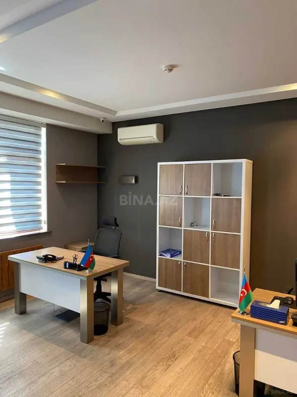 Satılır 3 otaqlı mənzil 133 m²