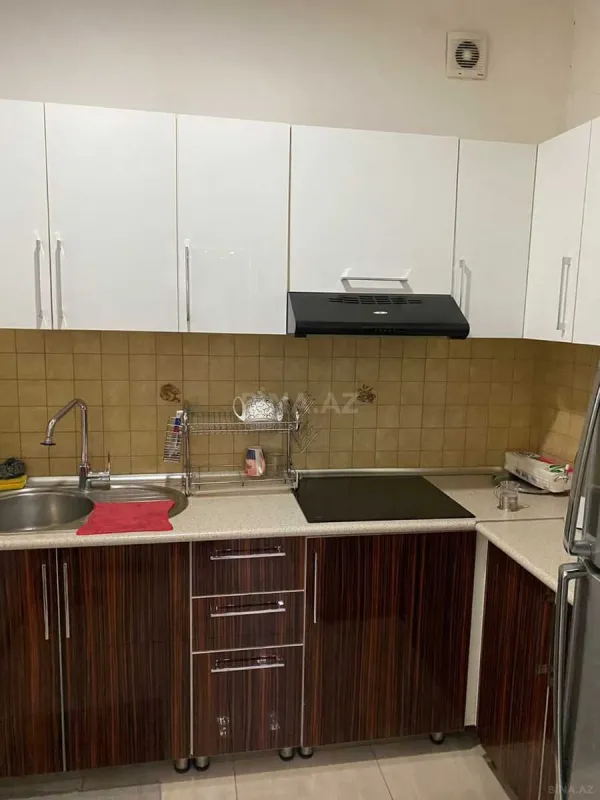 Satılır 3 otaqlı mənzil 133 m²