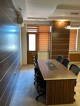 Satılır 3 otaqlı mənzil 133 m²