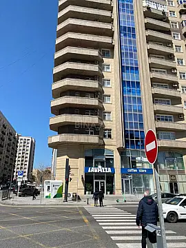 Satılır 3 otaqlı mənzil 133 m² — Bakı, Nəsimi 3 otaq 133.00 m²