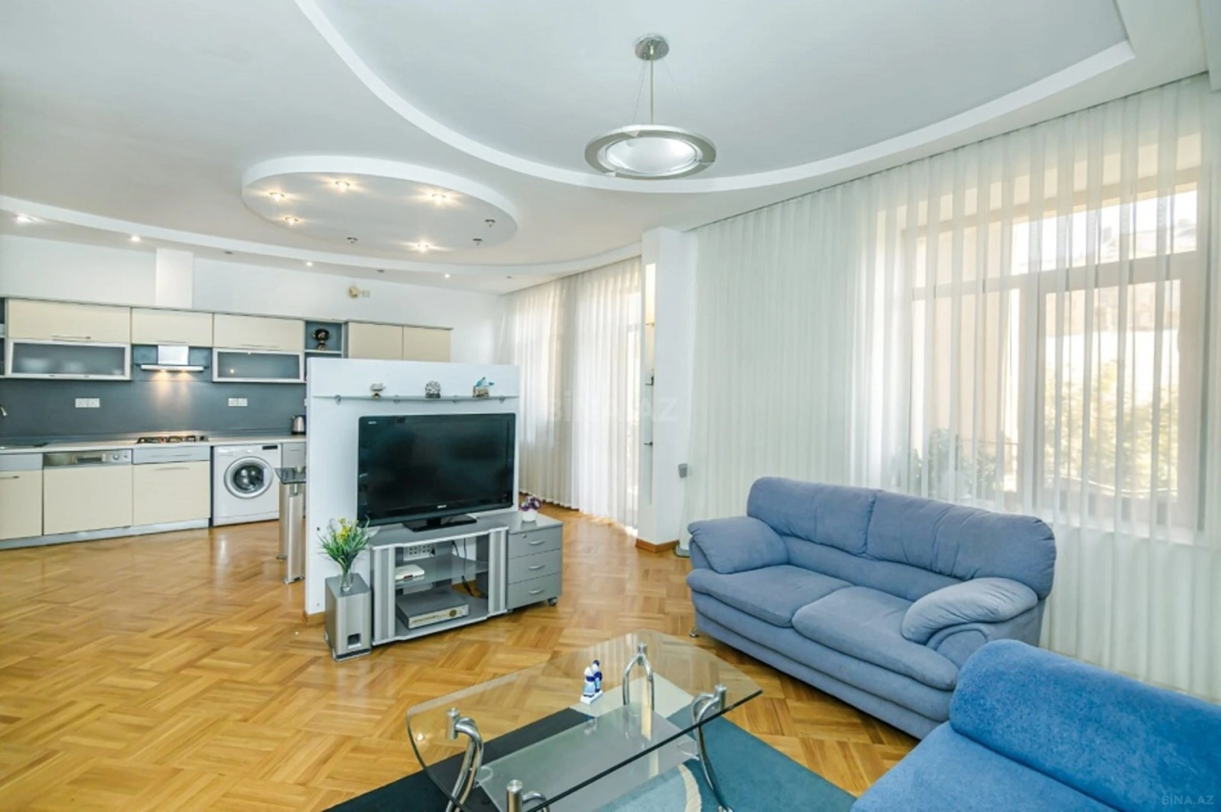 Kirayə verilir 3 otaqlı mənzil 123 m²