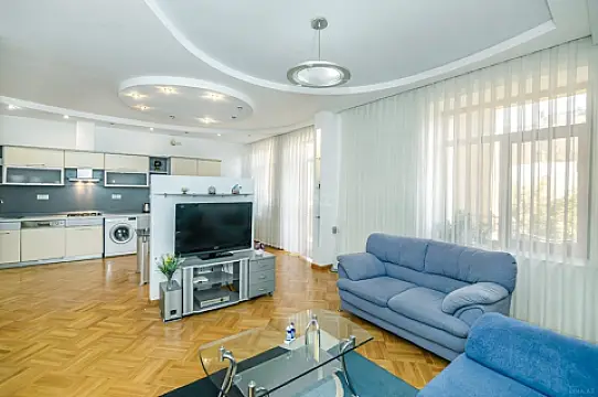 Kirayə verilir 3 otaqlı mənzil 123 m²