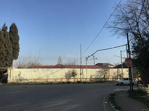 Satılır 9 otaqlı həyət evi 200 m²