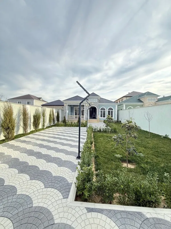 Satılır 4 otaqlı həyət evi 160 m²