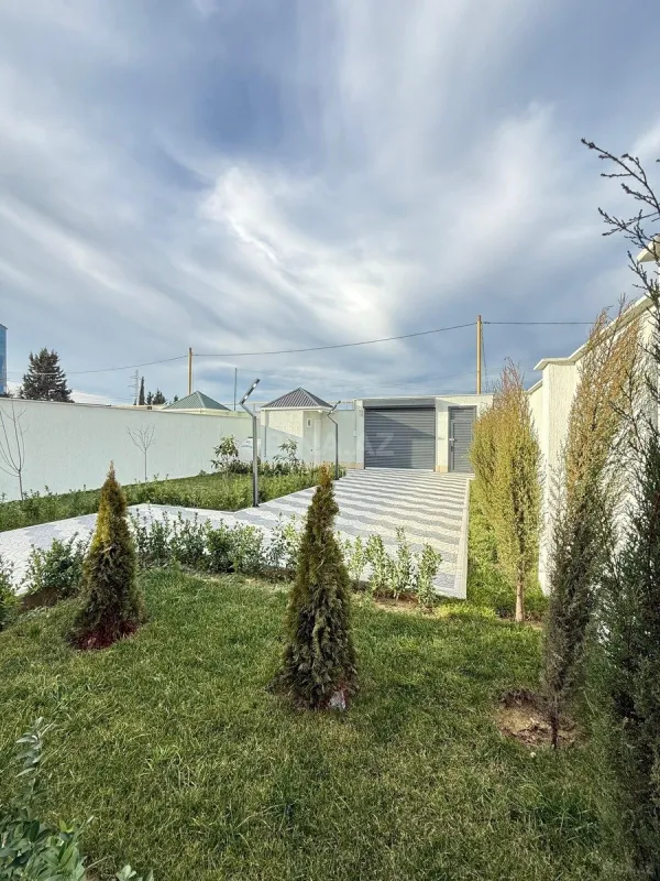 Satılır 4 otaqlı həyət evi 160 m²
