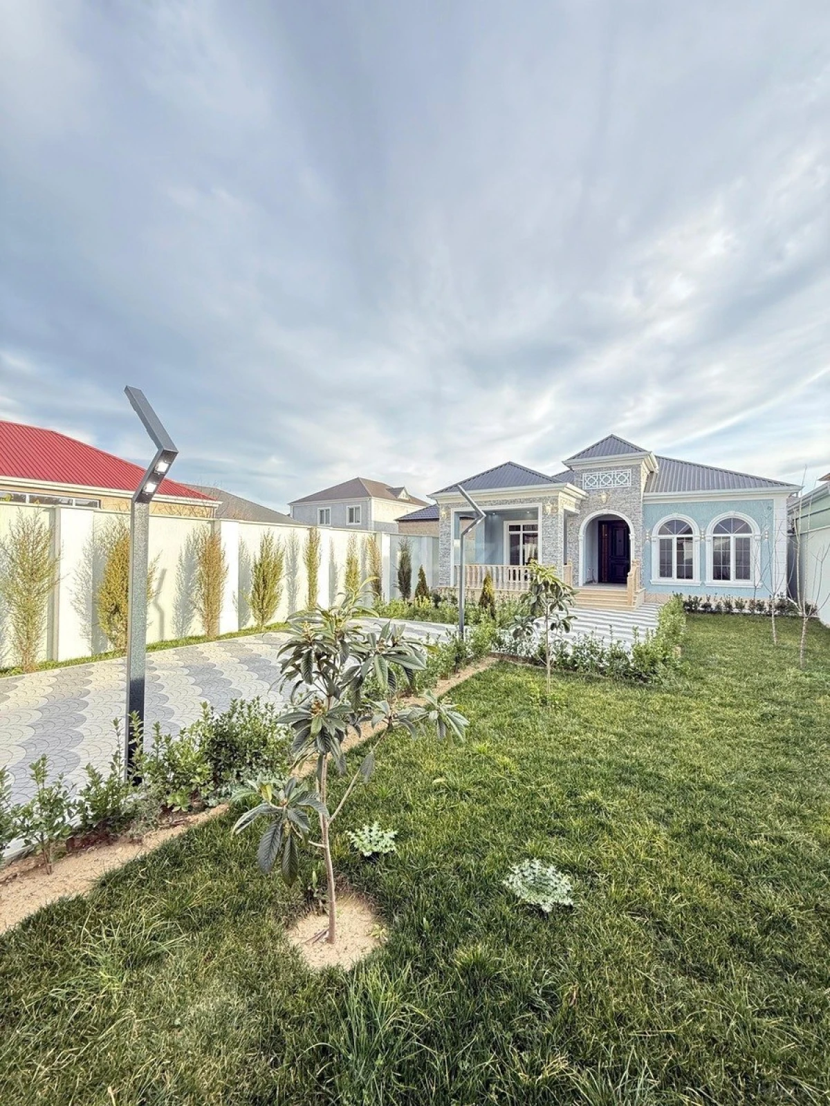 Satılır 4 otaqlı həyət evi 160 m²