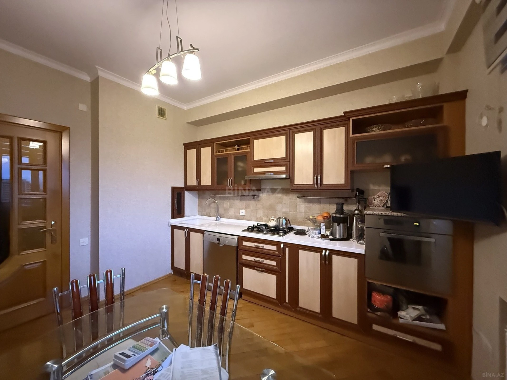 Satılır 3 otaqlı mənzil 110 m²