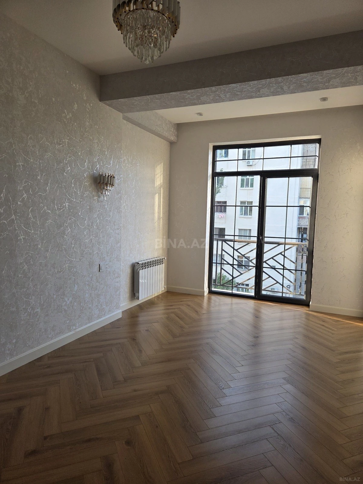 Satılır 2 otaqlı mənzil 74 m²