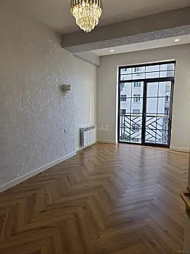 Satılır 2 otaqlı mənzil 74 m²
