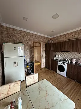 Satılır 4 otaqlı həyət evi 170 m²