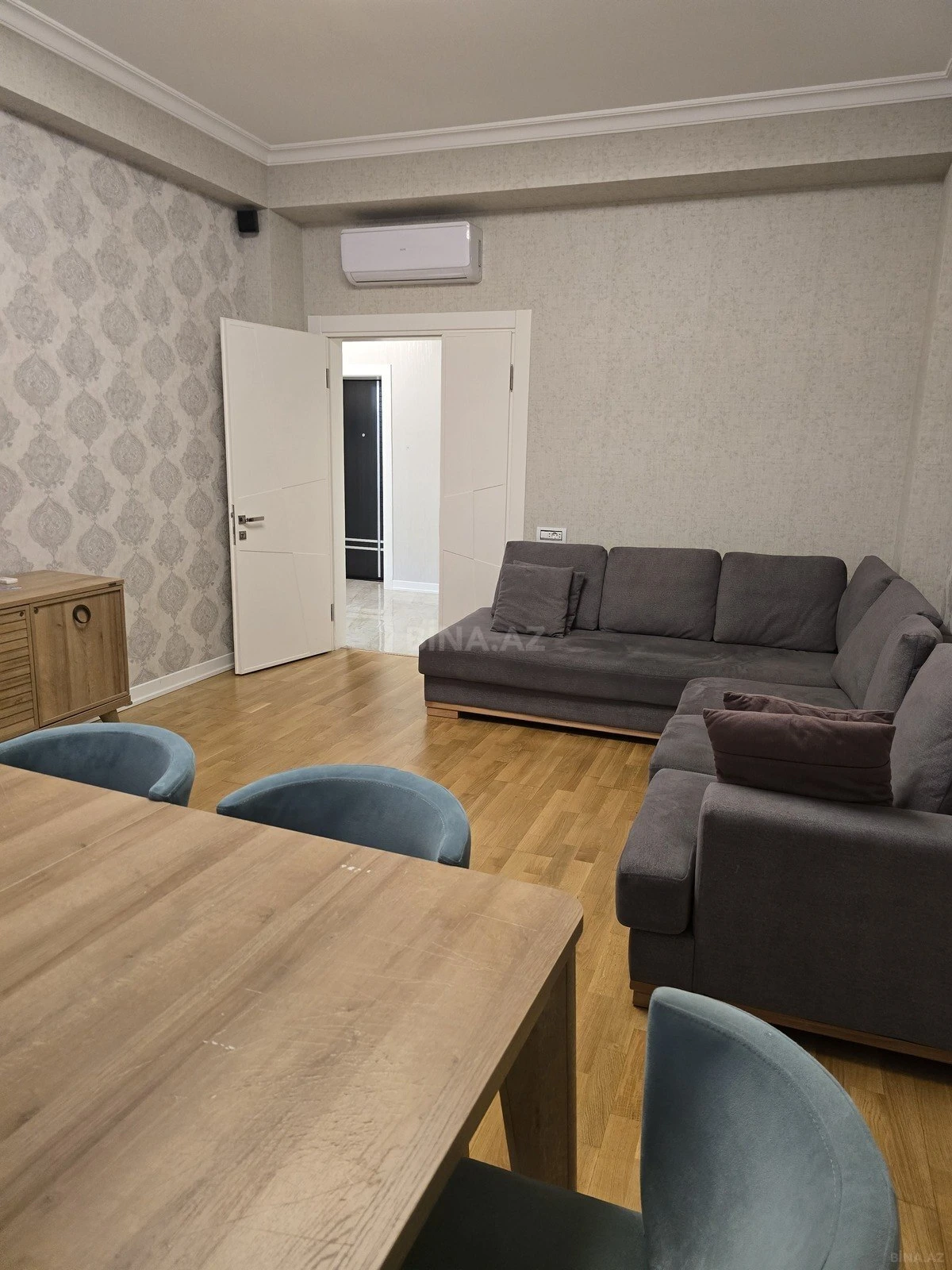 Satılır 3 otaqlı mənzil 92 m²