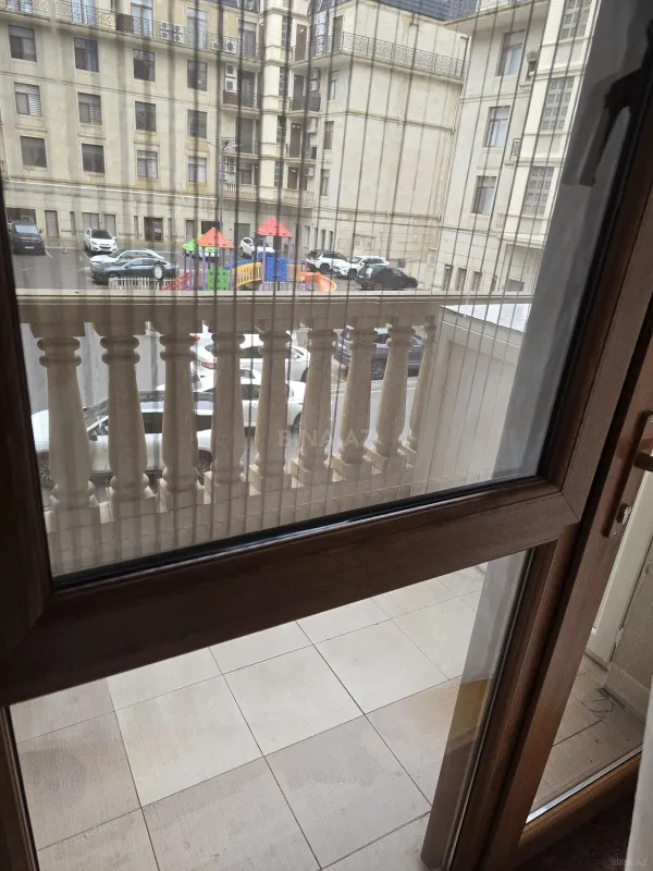 Satılır 3 otaqlı mənzil 92 m²