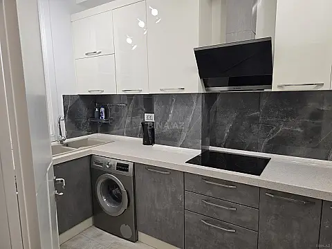 Satılır 3 otaqlı mənzil 92 m²