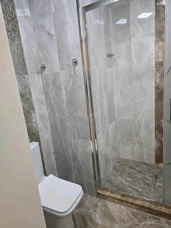 Satılır 3 otaqlı mənzil 92 m²