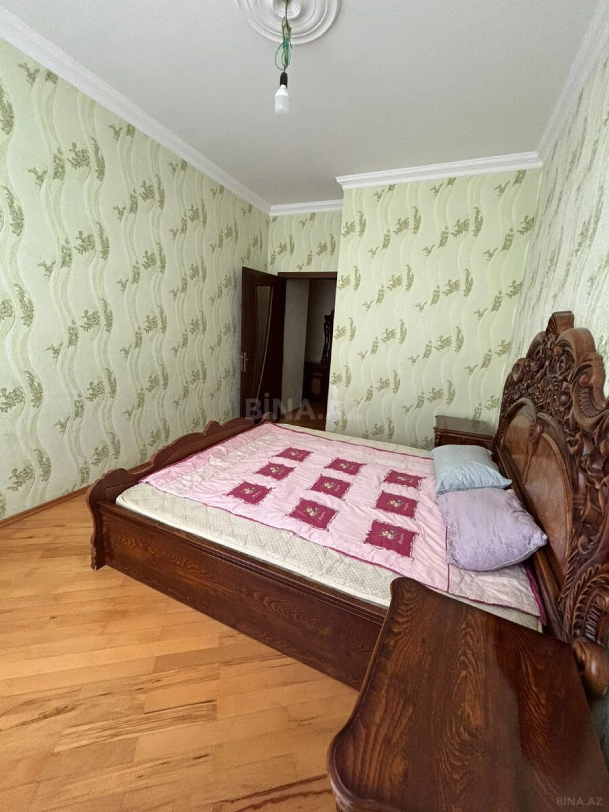 Kirayə verilir 2 otaqlı mənzil 86 m²