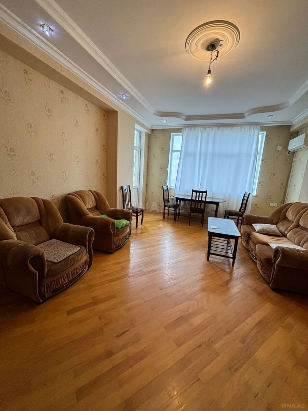 Kirayə verilir 2 otaqlı mənzil 86 m²