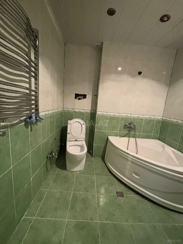 Kirayə verilir 2 otaqlı mənzil 86 m²