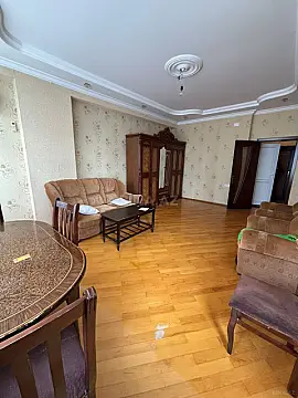 Kirayə verilir 2 otaqlı mənzil 86 m²
