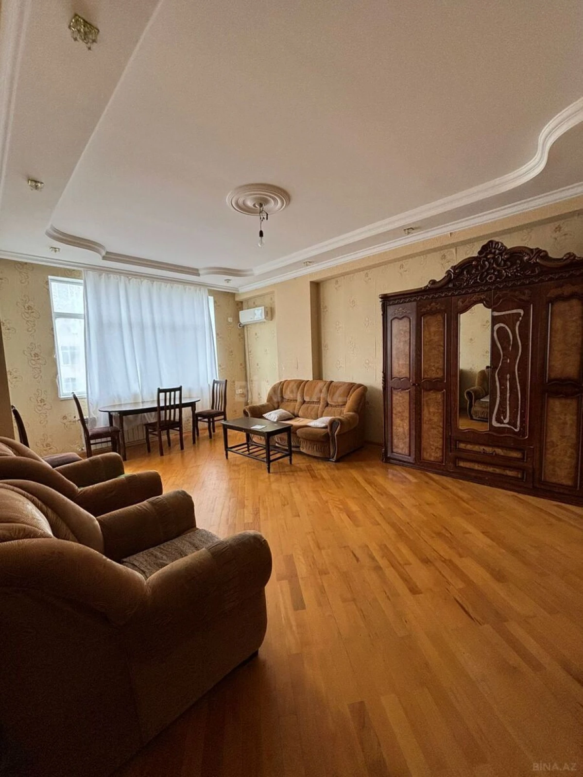 Kirayə verilir 2 otaqlı mənzil 86 m²