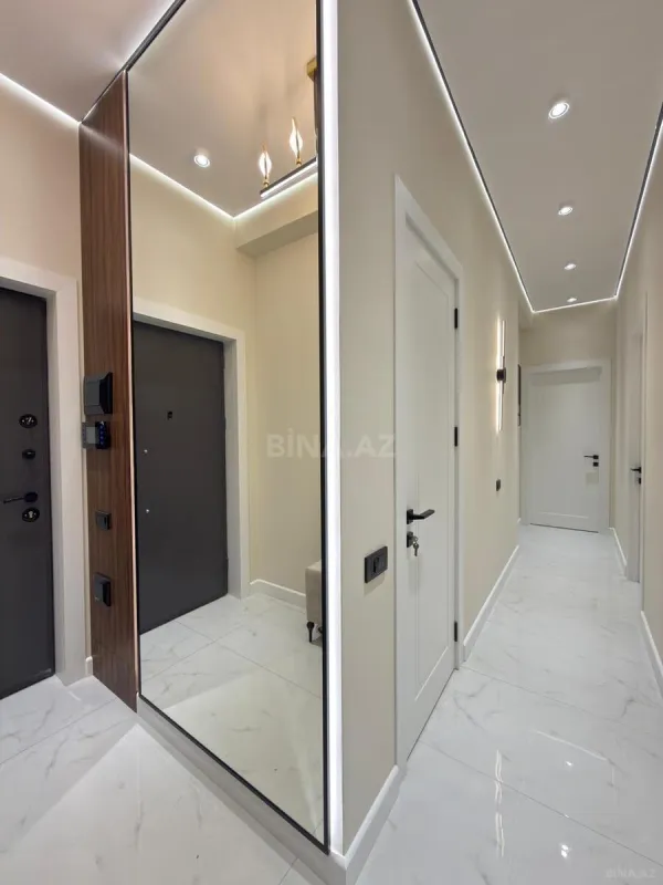 Satılır 3 otaqlı mənzil 137 m²