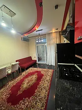 Kirayə verilir 3 otaqlı mənzil 190 m²