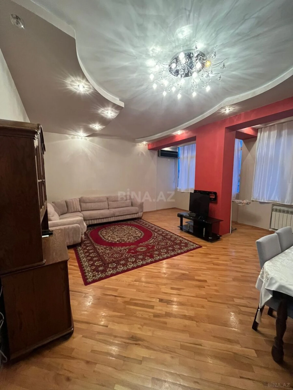 Kirayə verilir 3 otaqlı mənzil 190 m²