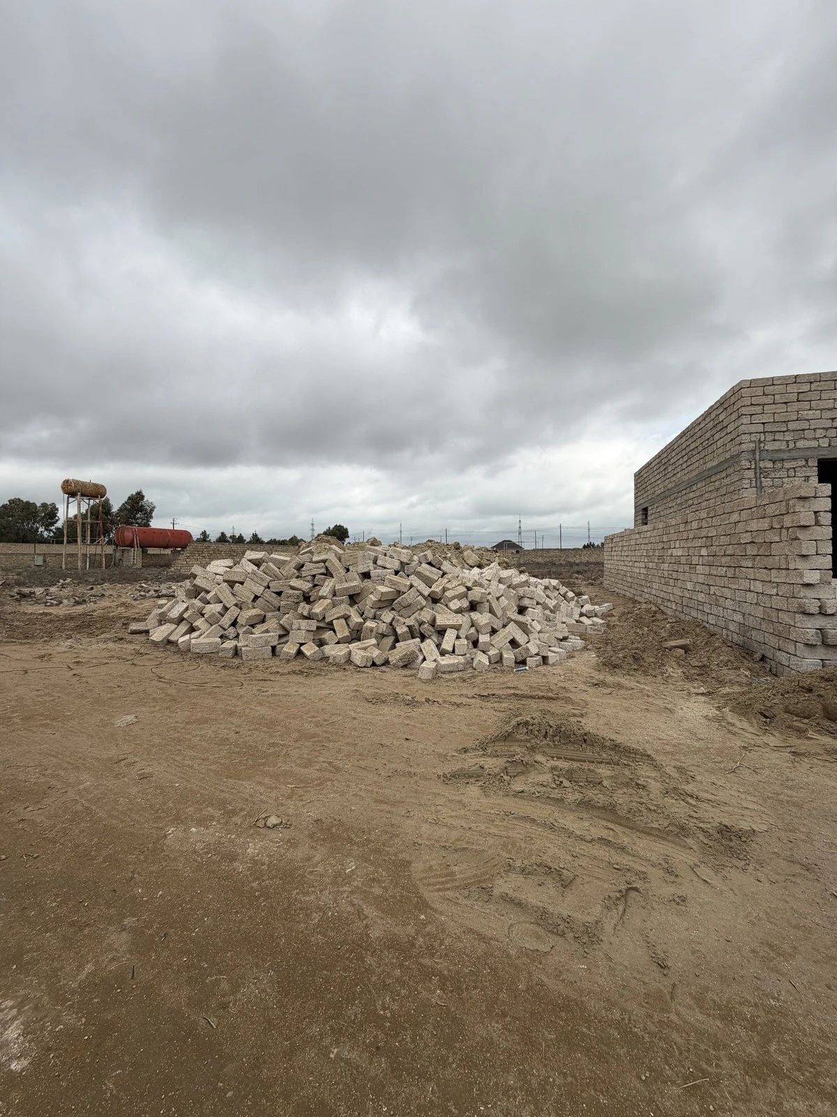 Satılır torpaq sahəsi 8 m²