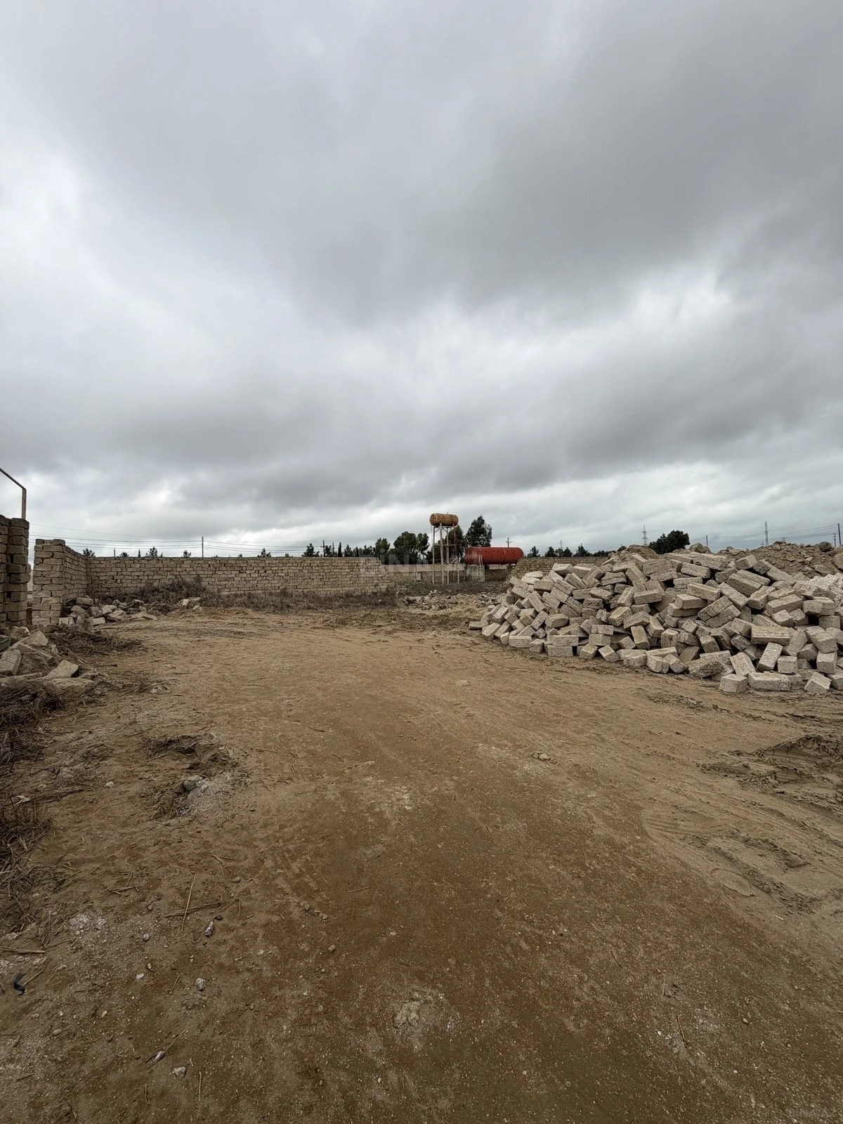 Satılır torpaq sahəsi 8 m²