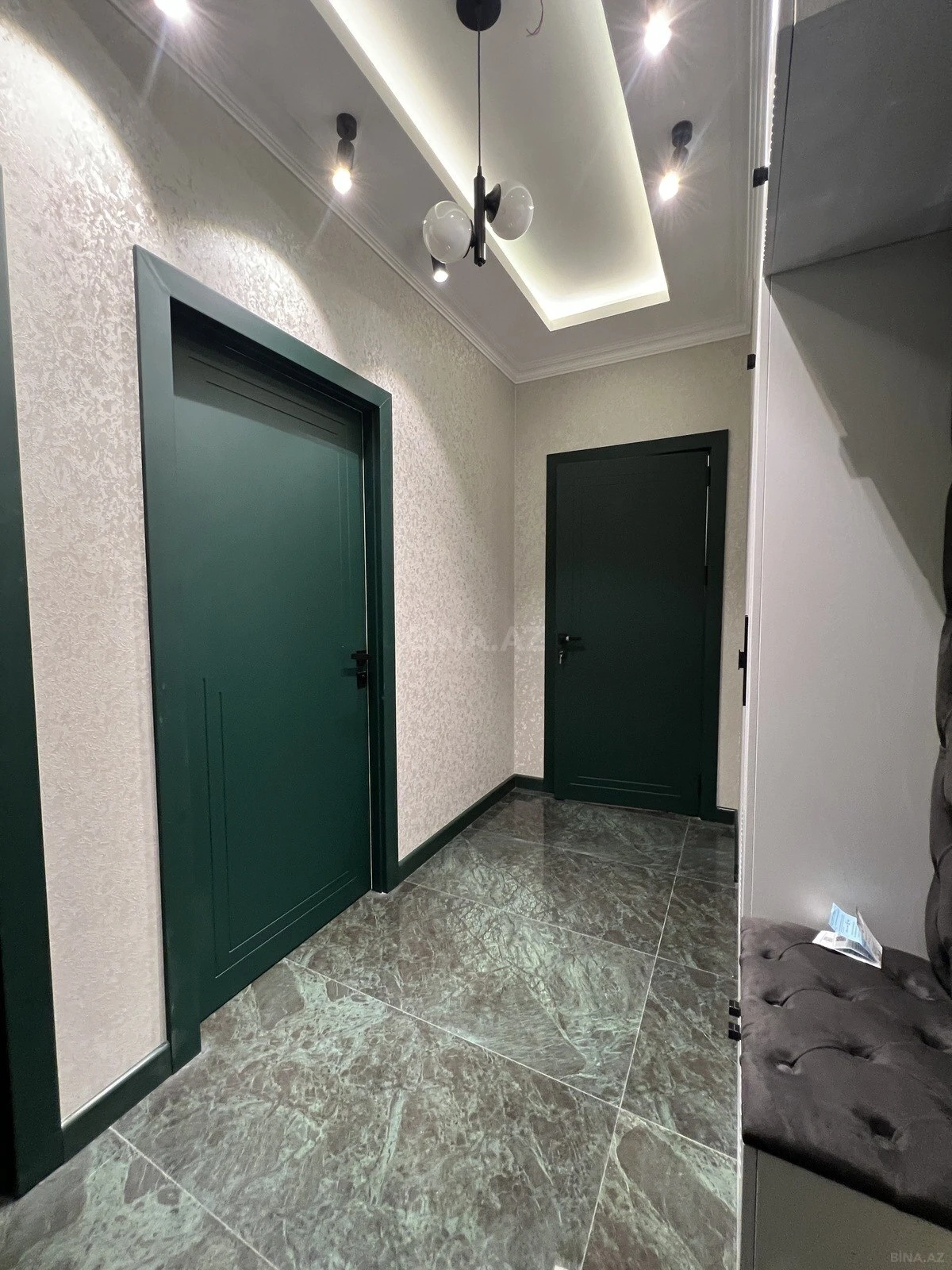 Kirayə verilir 2 otaqlı mənzil 75 m²