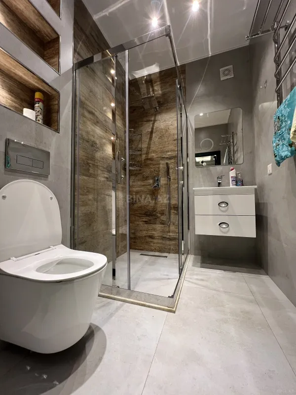 Kirayə verilir 2 otaqlı mənzil 75 m²