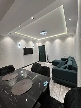 Kirayə verilir 2 otaqlı mənzil 75 m²