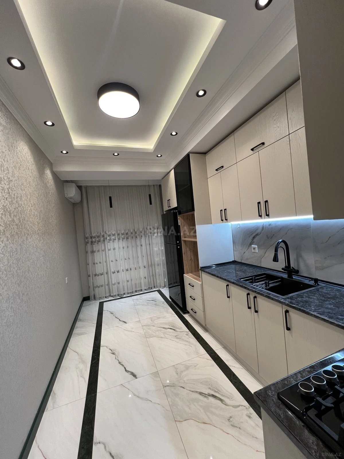Kirayə verilir 2 otaqlı mənzil 75 m²