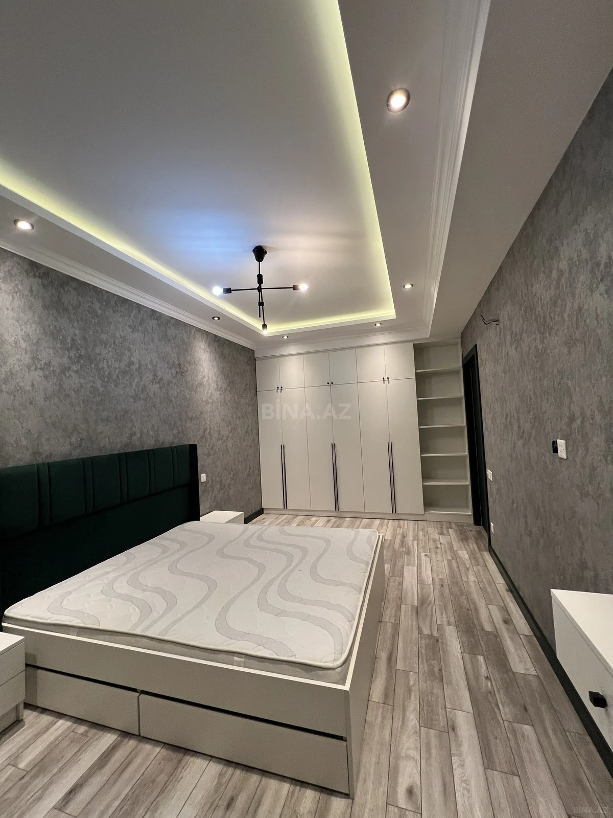 Kirayə verilir 2 otaqlı mənzil 75 m²