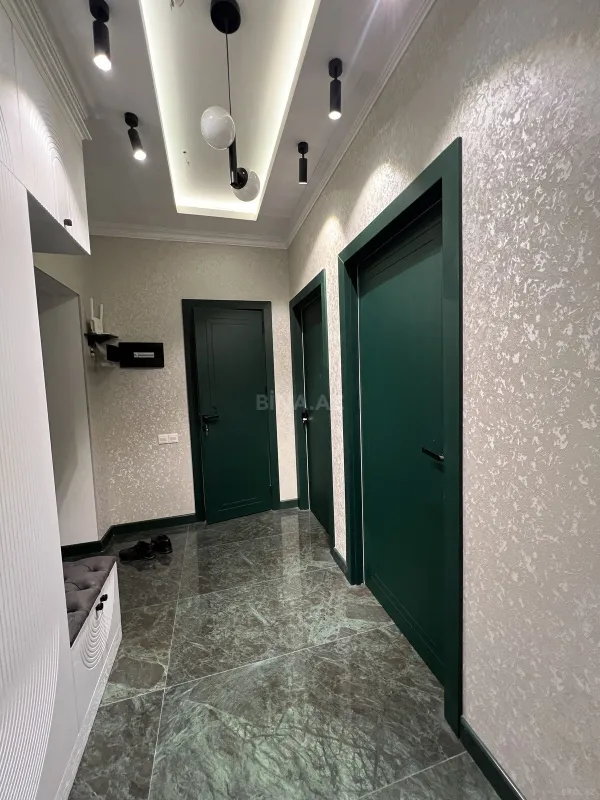 Kirayə verilir 2 otaqlı mənzil 75 m²