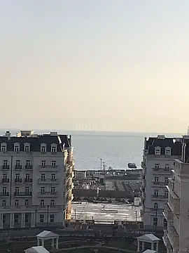 Satılır 3 otaqlı mənzil 157 m²