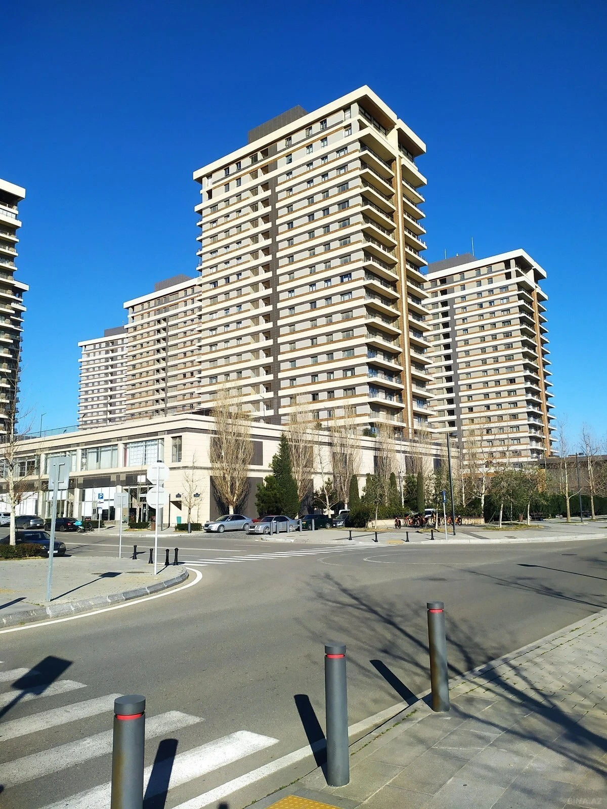 Satılır 3 otaqlı mənzil 157 m²