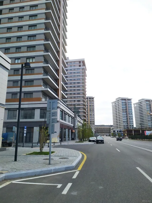Satılır 3 otaqlı mənzil 157 m²