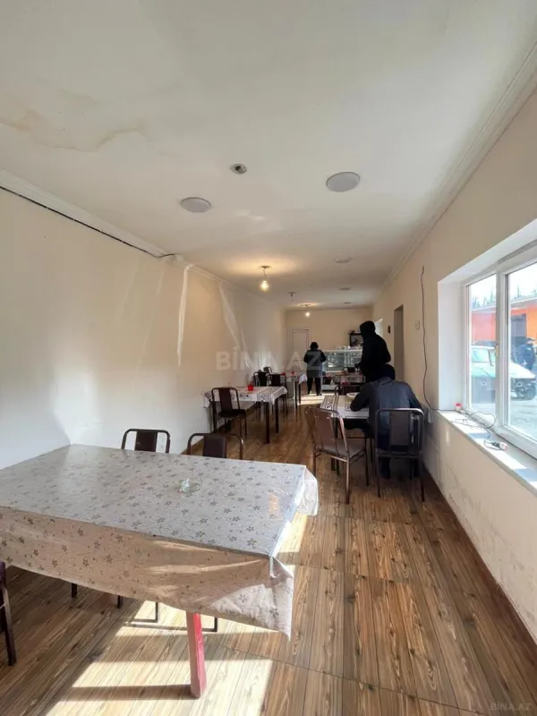 Satılır obyekt 700 m²